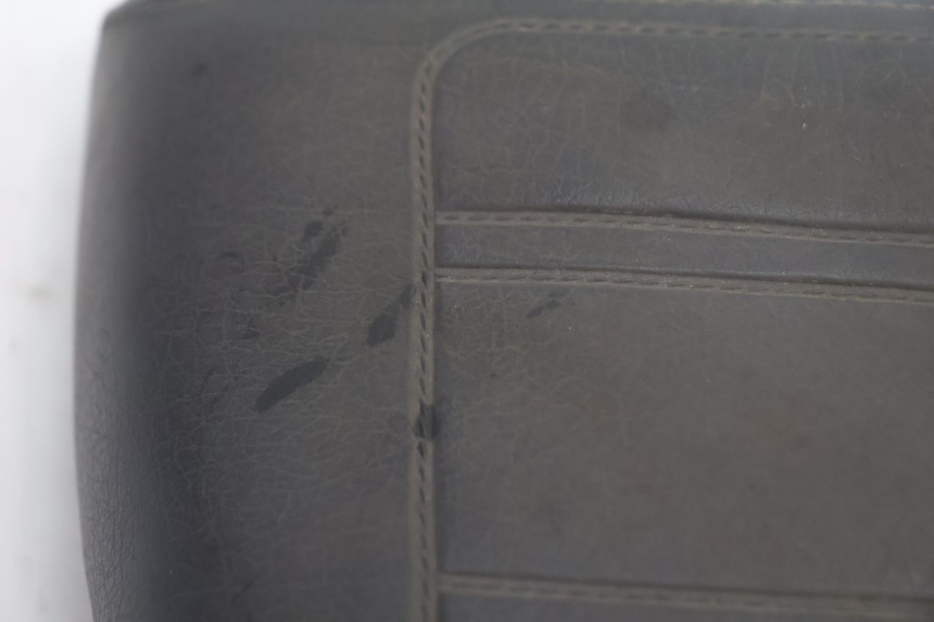 photo de ASIENTO TRASERO YAMAHA YP MAJESTY 125 (2002 - 2006) - Otra perspectiva
