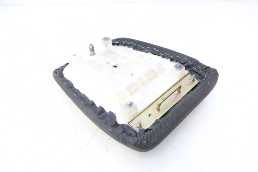 photo de ASIENTO TRASERO KAWASAKI ZX-6R ZX6R 600 (1995 - 1997) - Detalle de la pieza