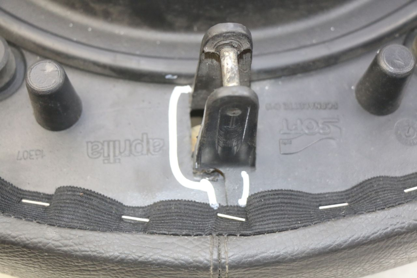 photo de ASIENTO APRILIA ATLANTIC 125 (2003 - 2009) - Estado de la superficie y material