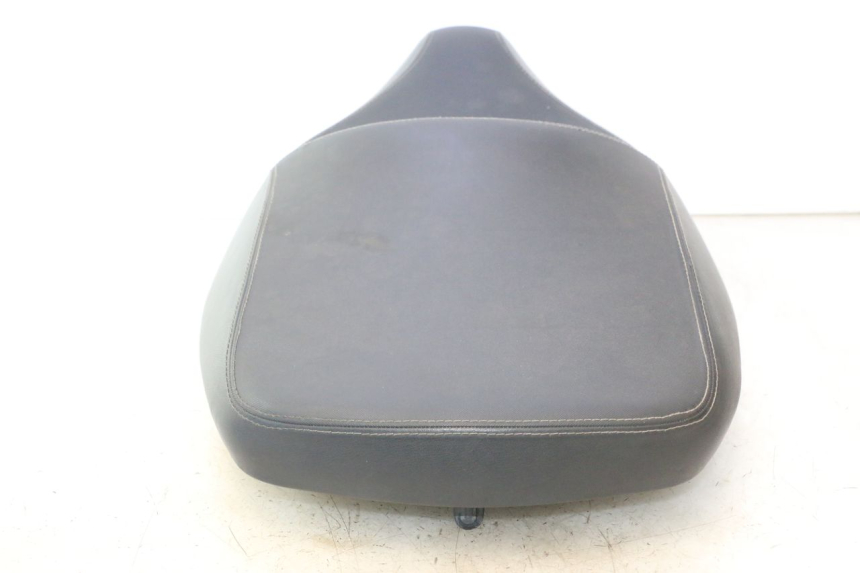 photo de ASIENTO APRILIA ATLANTIC S 125 (2010 - 2013) - Detalles de los puntos de fijación