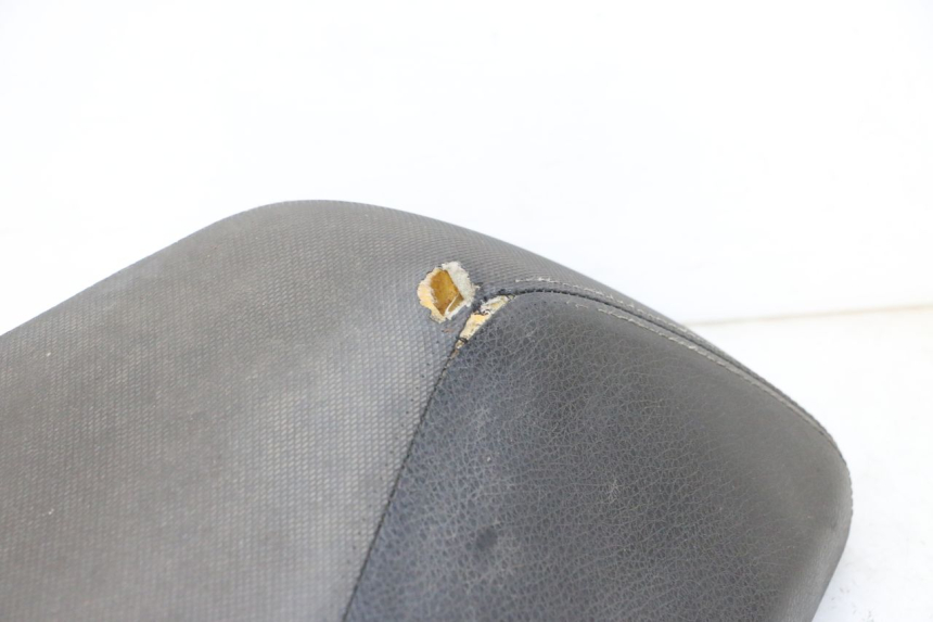 photo de ASIENTO DELANTERO QUADRO 4 4D 350 (2015 - 2018) - Características distintivas