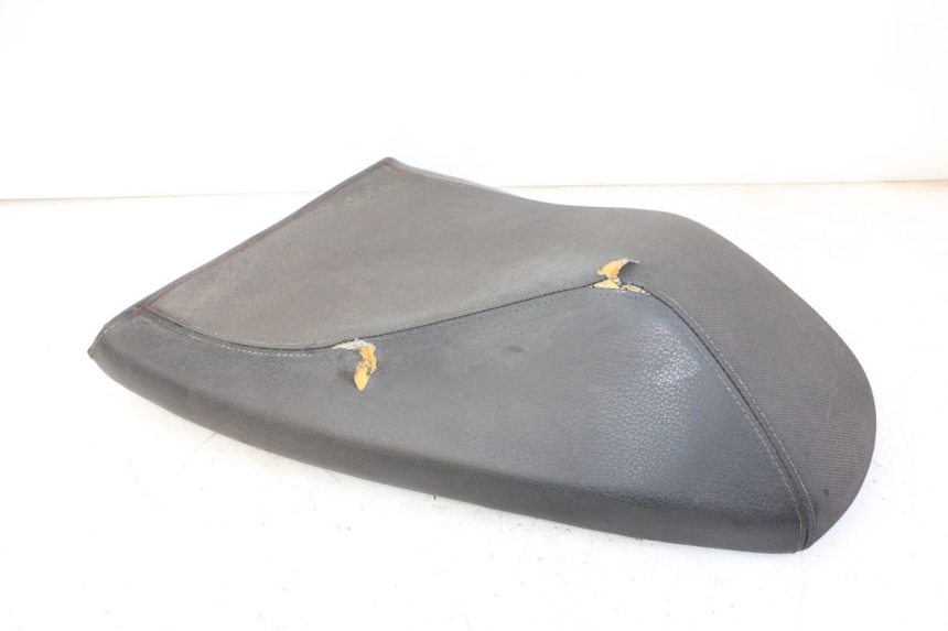 photo de ASIENTO DELANTERO QUADRO 4 4D 350 (2015 - 2018) - Primer plano de alta resolución