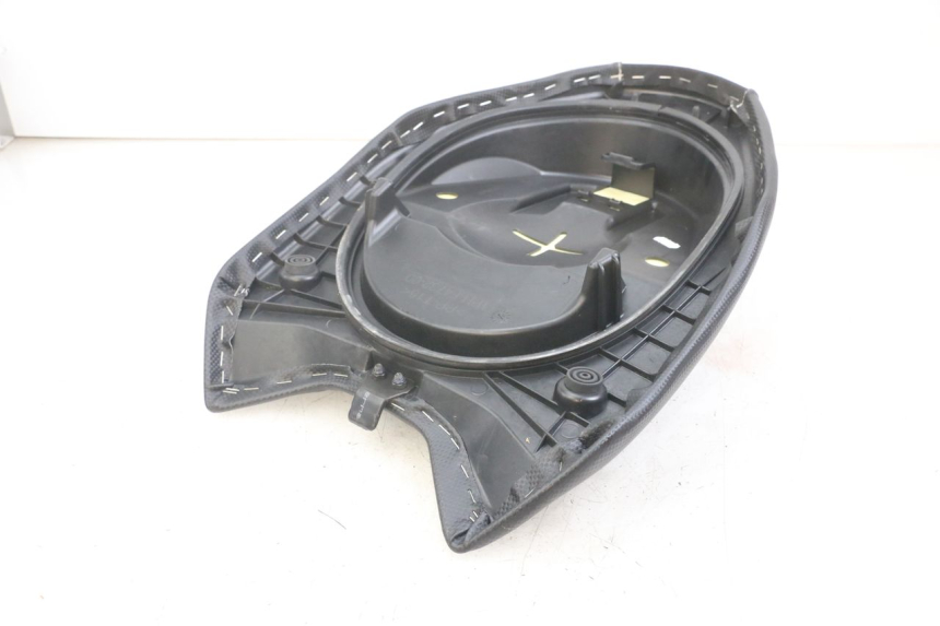 photo de ASIENTO DELANTERO YAMAHA AEROX 2T 50 (2013 - 2017) - Primer plano técnico