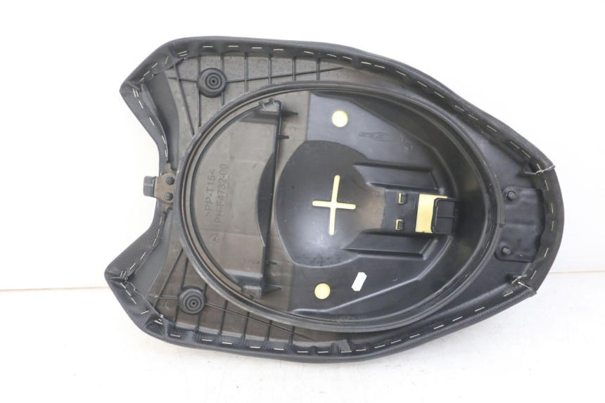 photo de ASIENTO DELANTERO YAMAHA AEROX 2T 50 (2013 - 2017) - Estado de la superficie y material