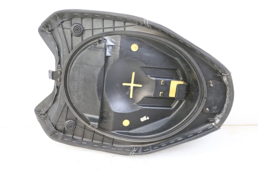 photo de ASIENTO DELANTERO YAMAHA AEROX NAKED 2T 50 (2013 - 2017) - Vista general del producto