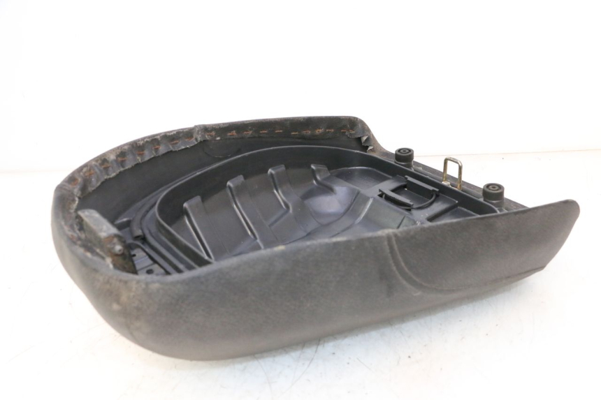 photo de ASIENTO DELANTERO KYMCO AGILITY 4T 10" 50 (2005 - 2018) - Estado de la superficie y material