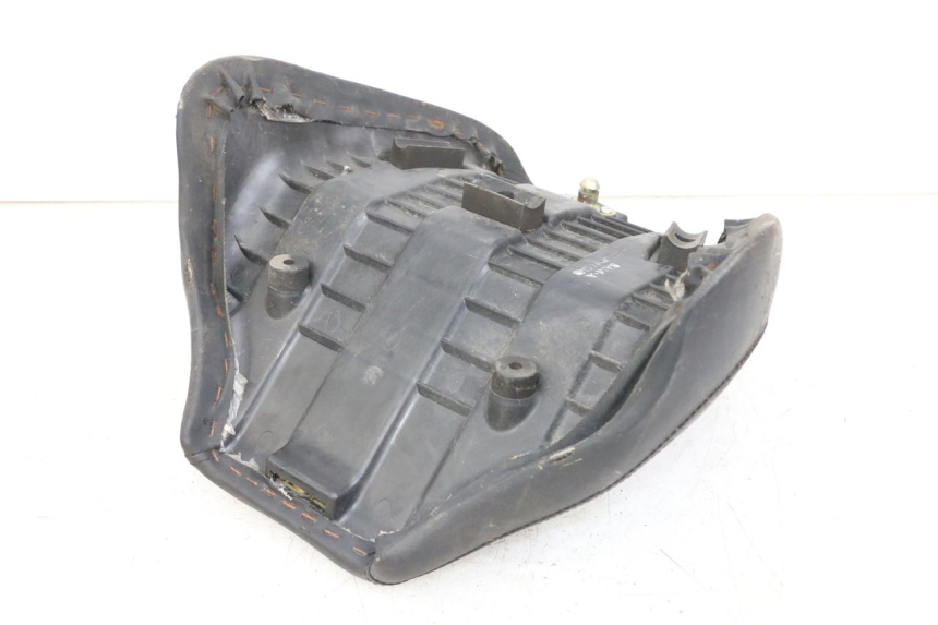 photo de ASIENTO DELANTERO HYOSUNG GV AQUILA 125 (2000 - 2009) - Detalle de la pieza