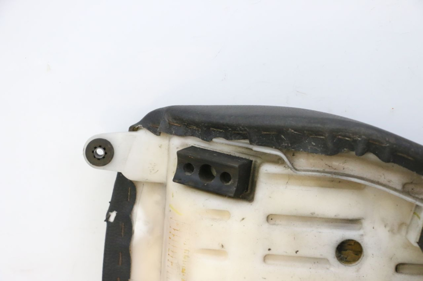 photo de ASIENTO DELANTERO HONDA CBF 125 (2009 - 2015) - Vista general del producto