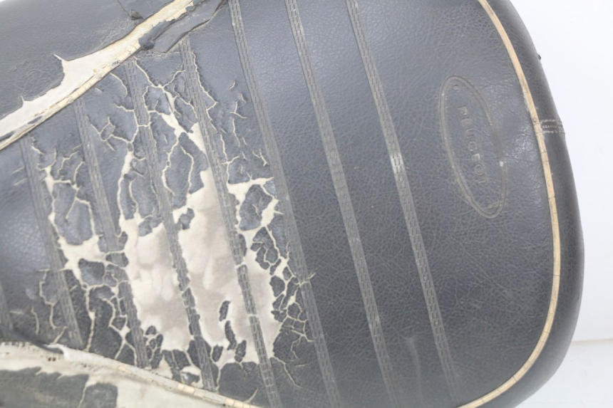 photo de ASIENTO DELANTERO PEUGEOT DJANGO 2T 50 (2014 - 2019) - Características distintivas