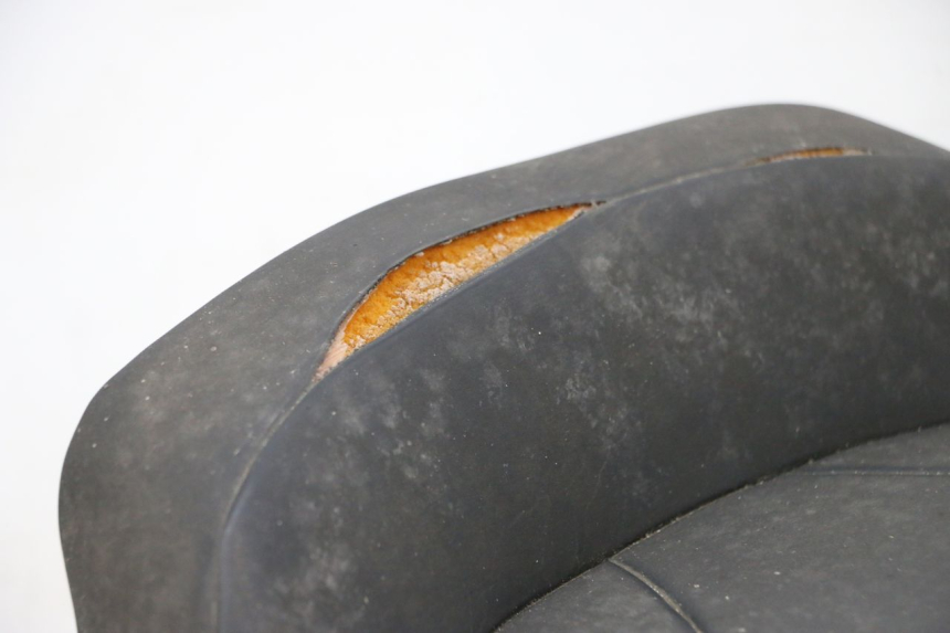 photo de ASIENTO DELANTERO YAMAHA FJR ABS 1300 (2006 - 2012) - Primer plano de alta resolución