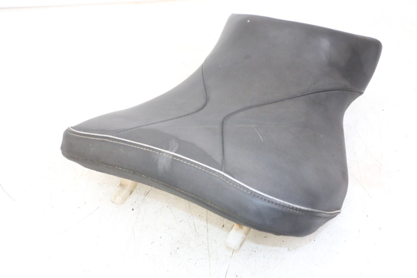 photo de ASIENTO DELANTERO SUZUKI GSR 750 (2011 - 2017) - Vista general del producto