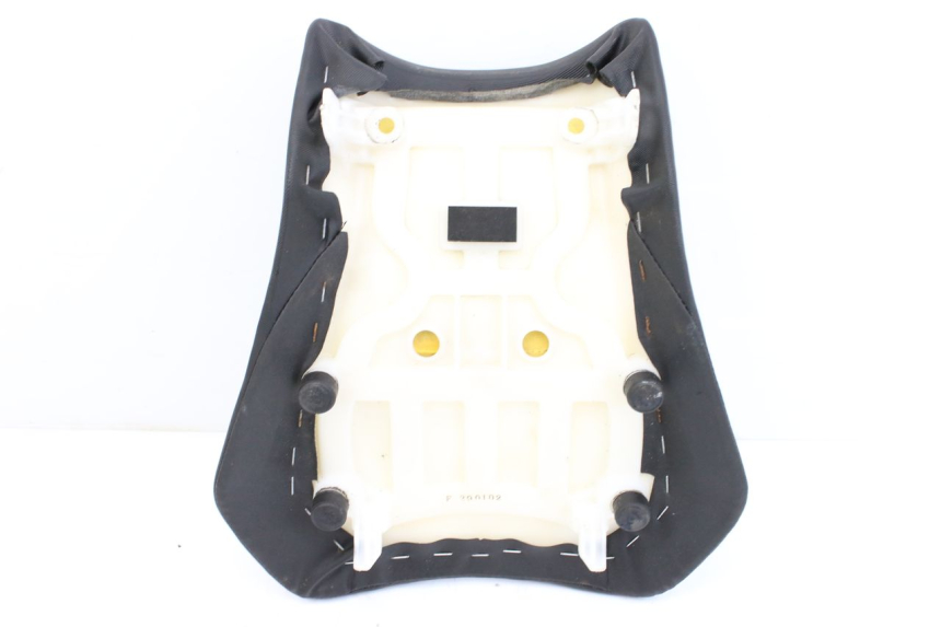 photo de ASIENTO DELANTERO SUZUKI GSX-R GSXR 750 (2011 - 2016) - Primer plano técnico