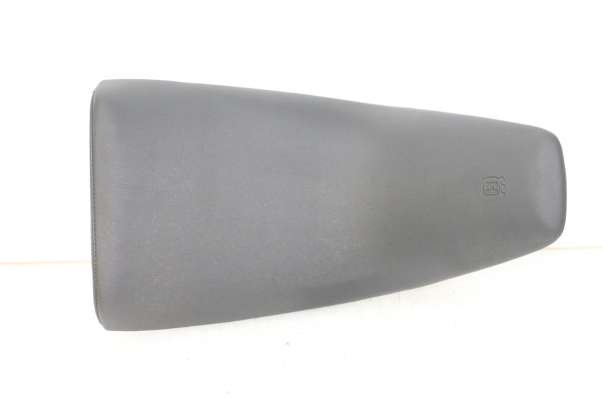 photo de ASIENTO DELANTERO HUSQVARNA SVARTPILEN 401 (2018 - 2023) - Vista general del producto