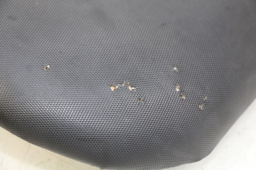 photo de ASIENTO DELANTERO YAMASAKI RAPTOR 50 (2013 - 2018) - Zoom sobre los componentes
