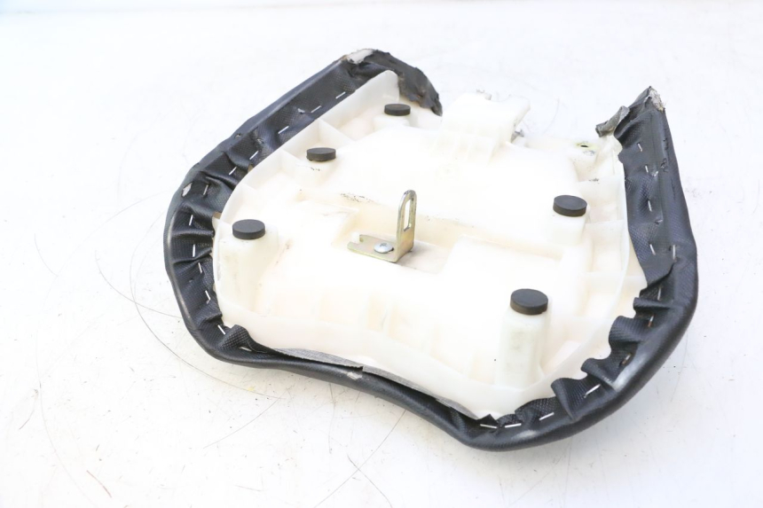photo de ASIENTO DELANTERO YAMASAKI ROADSTER 50 (2013 - 2018) - Primer plano técnico