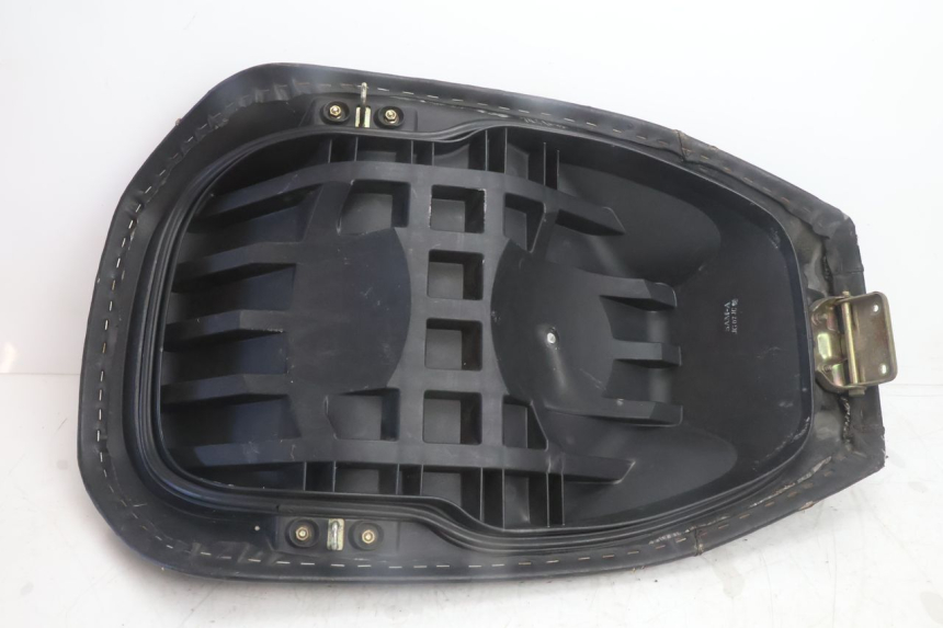 photo de ASIENTO DELANTERO DAELIM S2 125 (2006 - 2007) - Primer plano de alta resolución