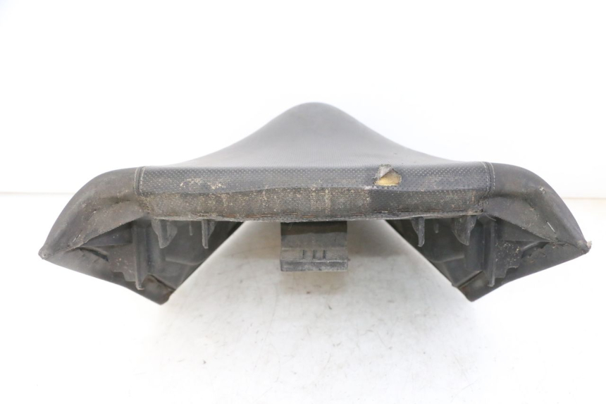 photo de ASIENTO DELANTERO PEUGEOT SATELIS 125 (2013 - 2018) - Zoom sobre los componentes