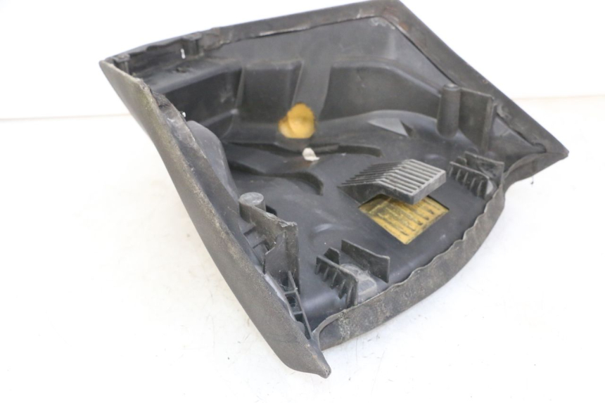 photo de ASIENTO DELANTERO PEUGEOT SATELIS 125 (2013 - 2018) - Detalle de la pieza