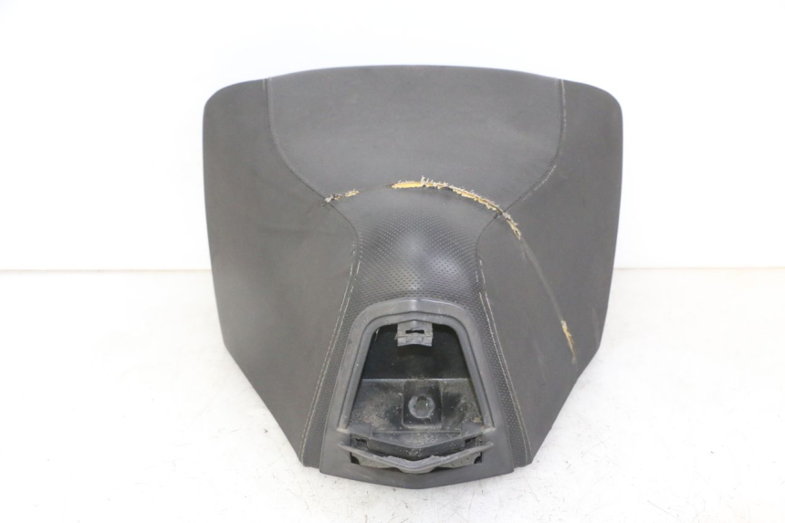 photo de ASIENTO DELANTERO PEUGEOT SATELIS 125 (2013 - 2018) - Zoom sobre los componentes