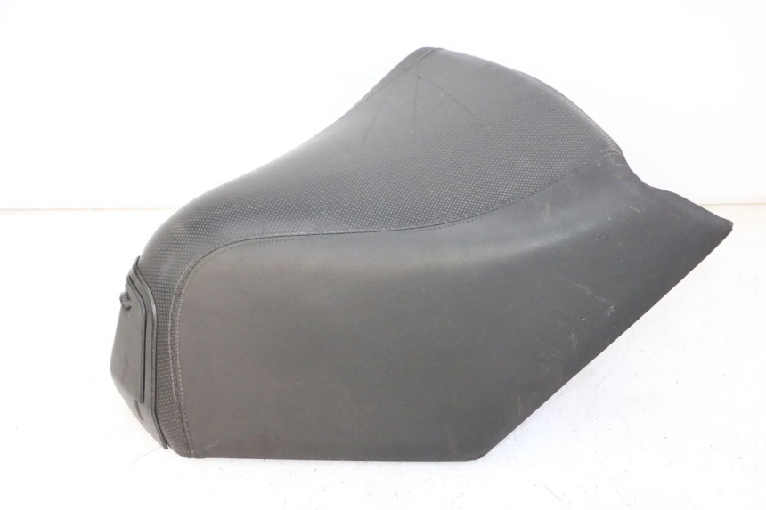 photo de ASIENTO DELANTERO PEUGEOT SATELIS 125 (2010 - 2012) - Zoom sobre los componentes