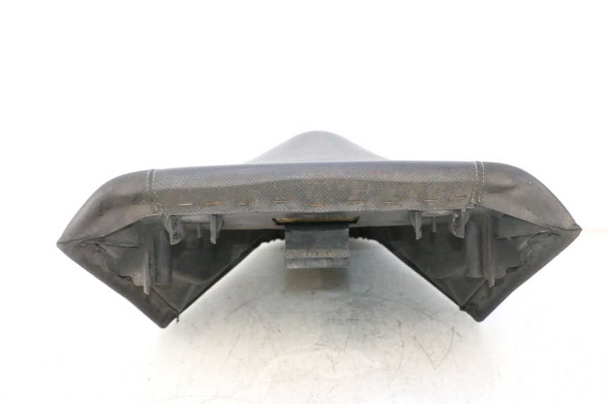 photo de ASIENTO DELANTERO PEUGEOT SATELIS 125 (2013 - 2018) - Primer plano de alta resolución