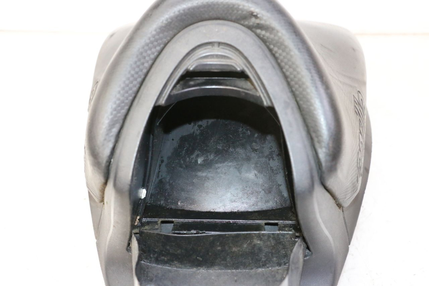 photo de ASIENTO DELANTERO APRILIA SR R 2T LC 50 (2018 - 2021) - Características distintivas