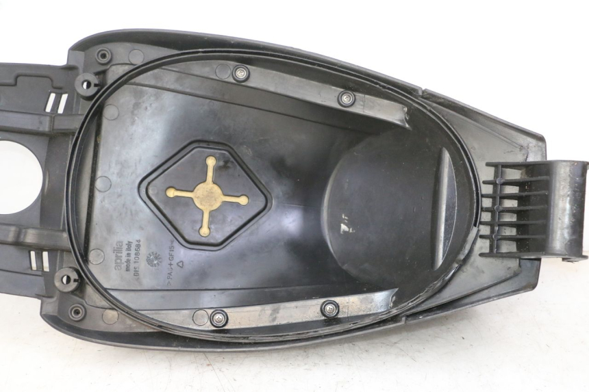 photo de ASIENTO DELANTERO APRILIA SR R 2T LC 50 (2018 - 2021) - Primer plano técnico