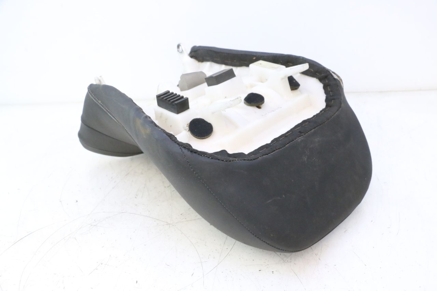photo de ASIENTO DELANTERO SUZUKI SV S 650 (2003 - 2009) - Detalle de la pieza