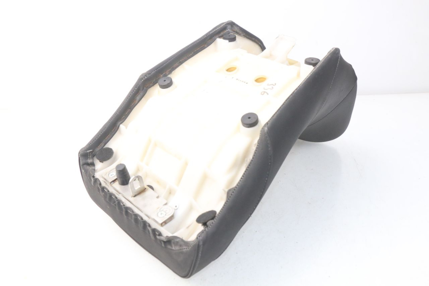 photo de ASIENTO DELANTERO YAMAHA TDM ABS 900 (2002 - 2014) - Detalles de los puntos de fijación