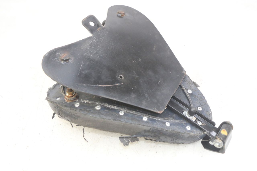 photo de ASIENTO DELANTERO DAELIM VL DAYSTAR 125 (2000 - 2011) - Detalle de la pieza