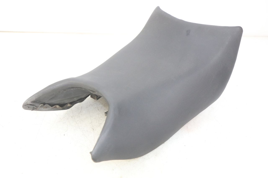 photo de ASIENTO DELANTERO SYM WOLF SB 125 (2011 - 2018) - Detalle de la pieza