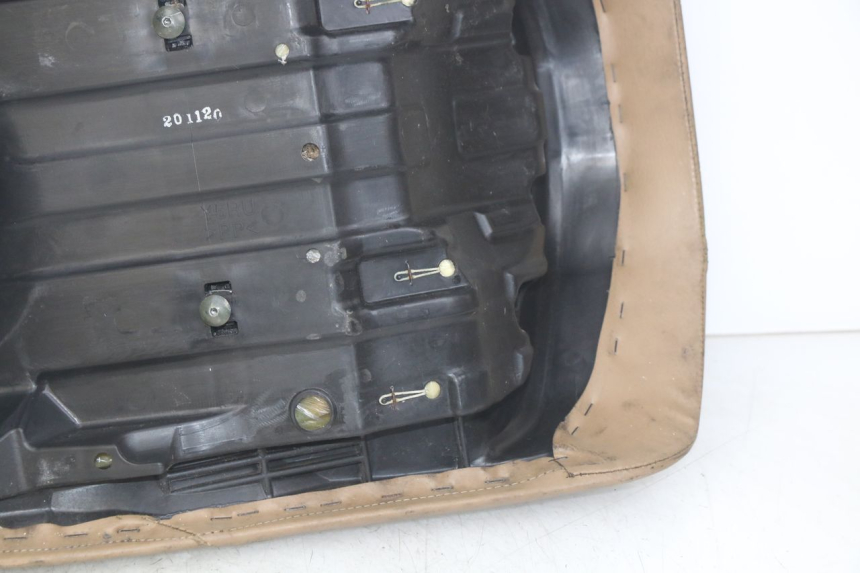 photo de ASIENTO DELANTERO YAMAHA YP MAJESTY 400 (2004 - 2008) - Características distintivas