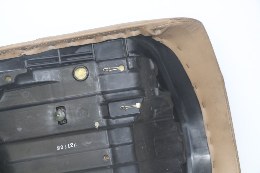 photo de ASIENTO DELANTERO YAMAHA YP MAJESTY 400 (2004 - 2008) - Zoom sobre los componentes