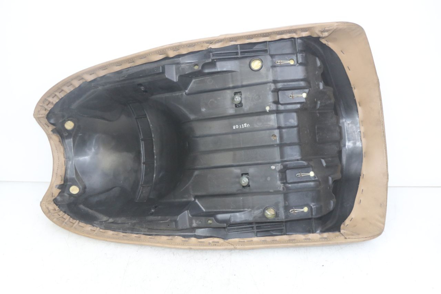 photo de ASIENTO DELANTERO YAMAHA YP MAJESTY 400 (2004 - 2008) - Primer plano técnico