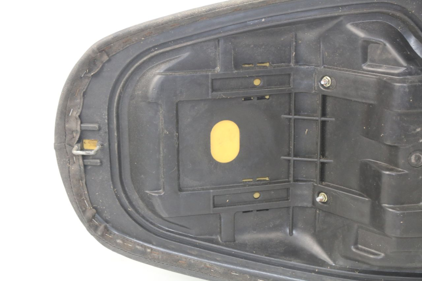 photo de ASIENTO JONWAY AZTRAL 125 (2008 - 2017) - Zoom sobre los componentes