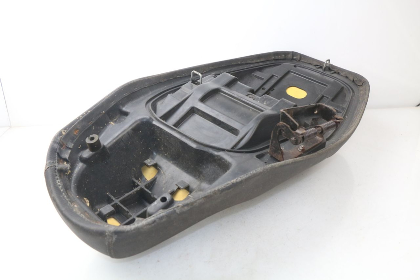 photo de ASIENTO JONWAY AZTRAL 125 (2008 - 2017) - Estado de la superficie y material