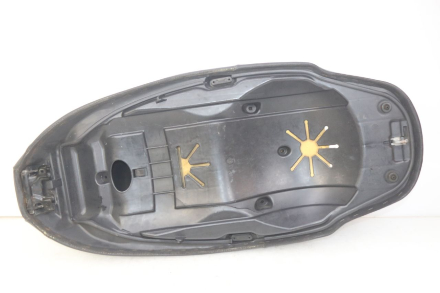 photo de ASIENTO PIAGGIO BEVERLY 125 (2010 - 2015) - Ángulo de visión alternativo