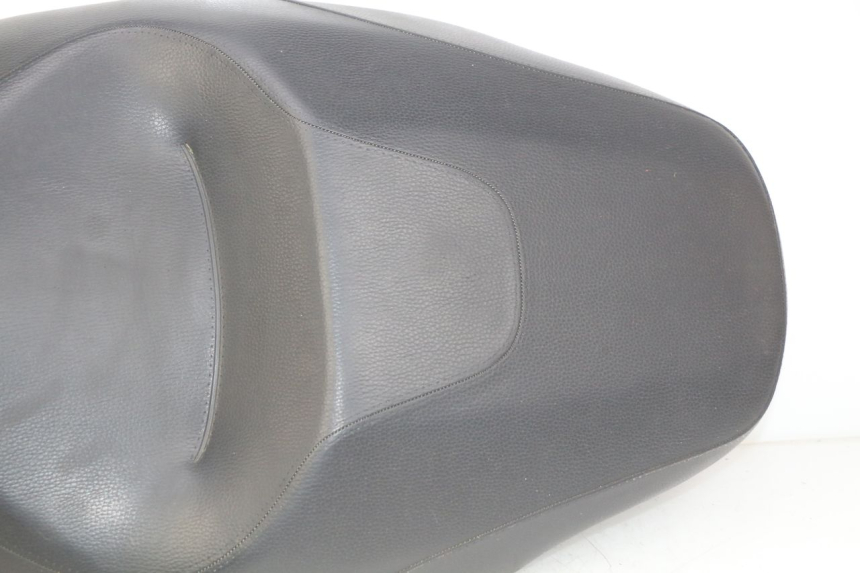photo de ASIENTO PIAGGIO BEVERLY 125 (2010 - 2015) - Perfil de la pieza de repuesto