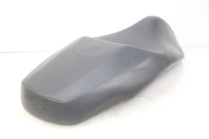photo de ASIENTO PIAGGIO BEVERLY 125 (2010 - 2015) - Detalles de los puntos de fijación