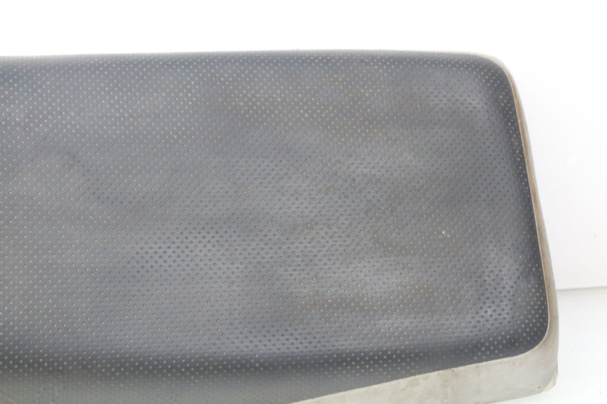 photo de ASIENTO YAMAHA BLASTER 200 (1987 - 2002) - Detalle de la pieza
