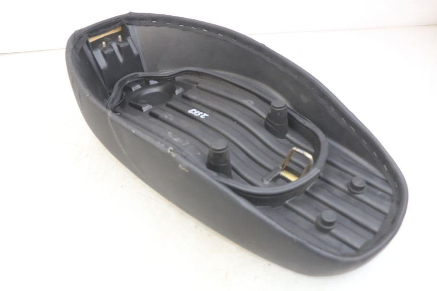 photo de ASIENTO MBK BOOSTER SPIRIT 50 (2004 - 2017) - Zoom sobre los componentes