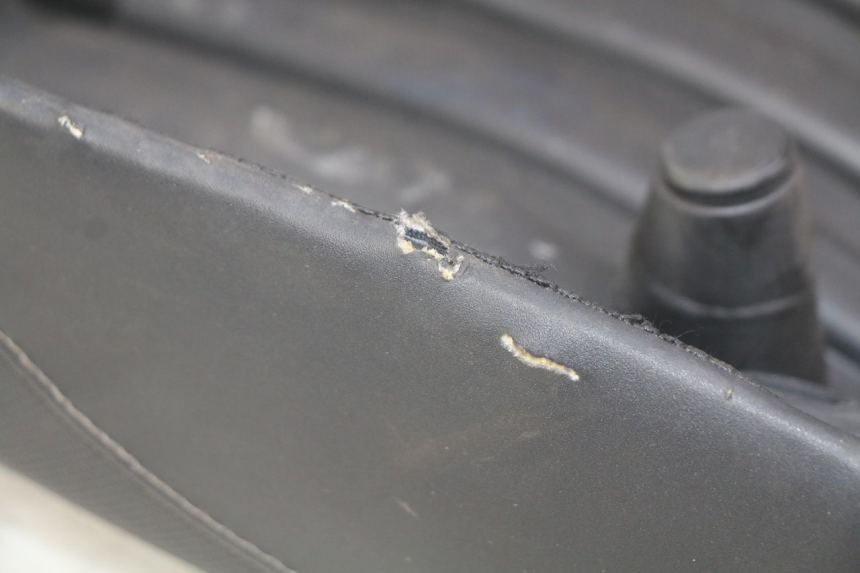 photo de ASIENTO MBK BOOSTER SPIRIT 50 (2004 - 2017) - Primer plano de alta resolución