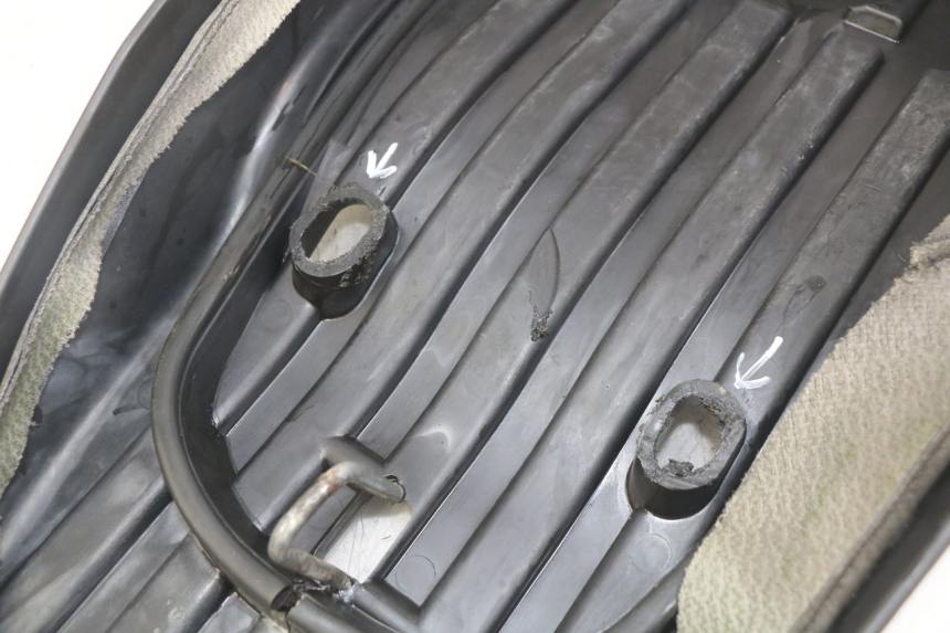 photo de ASIENTO MBK BOOSTER SPIRIT 50 (2004 - 2017) - Estado de la superficie y material