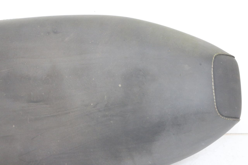 photo de ASIENTO MBK BOOSTER SPIRIT 50 (2004 - 2017) - Primer plano de alta resolución