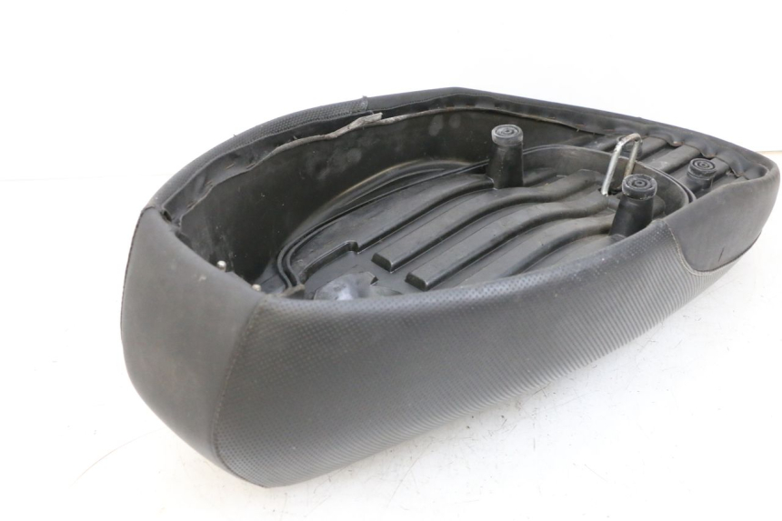 photo de ASIENTO MBK BOOSTER SPIRIT 50 (2004 - 2017) - Características distintivas