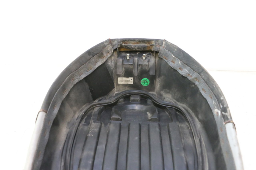 photo de ASIENTO MBK BOOSTER SPIRIT 50 (2004 - 2017) - Detalles de los puntos de fijación
