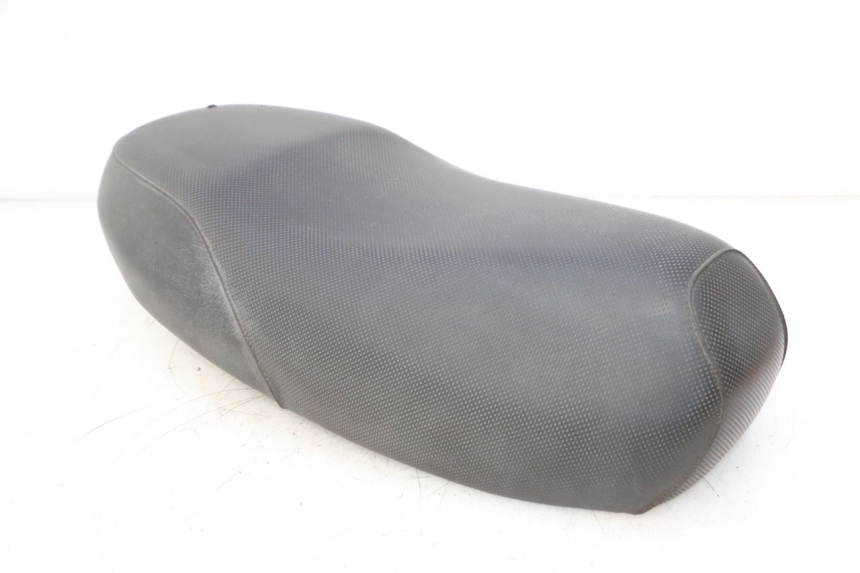 photo de ASIENTO MBK BOOSTER SPIRIT 50 (1999 - 2003) - Primer plano de alta resolución