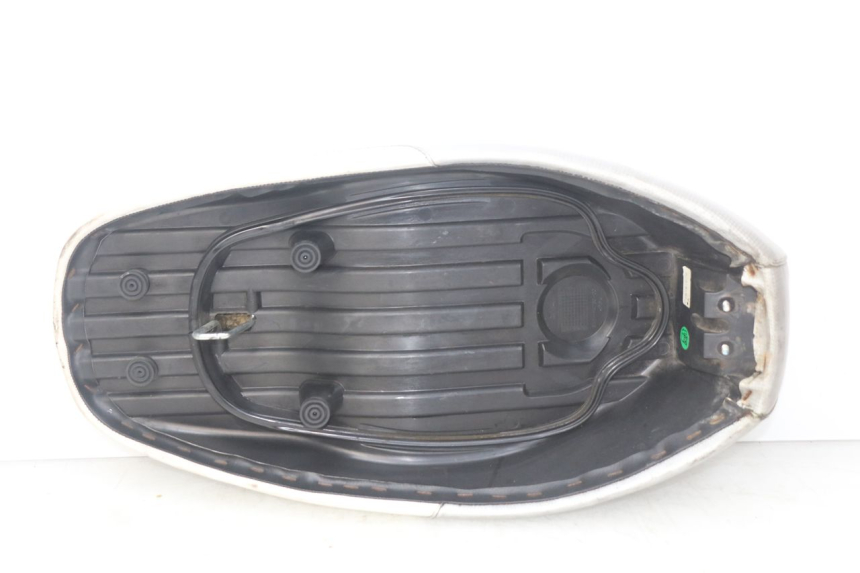 photo de ASIENTO MBK BOOSTER SPIRIT NAKED 50 (2004 - 2017) - Inspección visual detallada