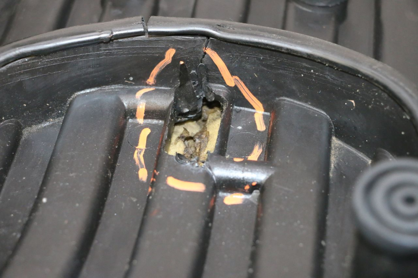 photo de ASIENTO MBK BOOSTER SPIRIT NAKED 50 (2004 - 2017) - Detalle de la pieza