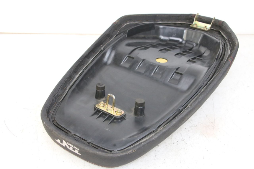 photo de ASIENTO TNT MOTOR BOSTON 4T 50 (2018 - 2025) - Zoom estado de uso